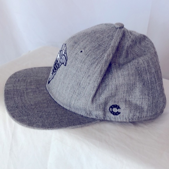 CROOKS & CASTLES Men’s black and gray woven SnapBack Medusa cap. One Size. - Picture 3 of 8